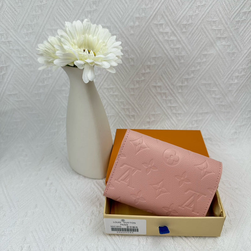 L-Luxurious Fashion Wallet – Sophisticated and Functional