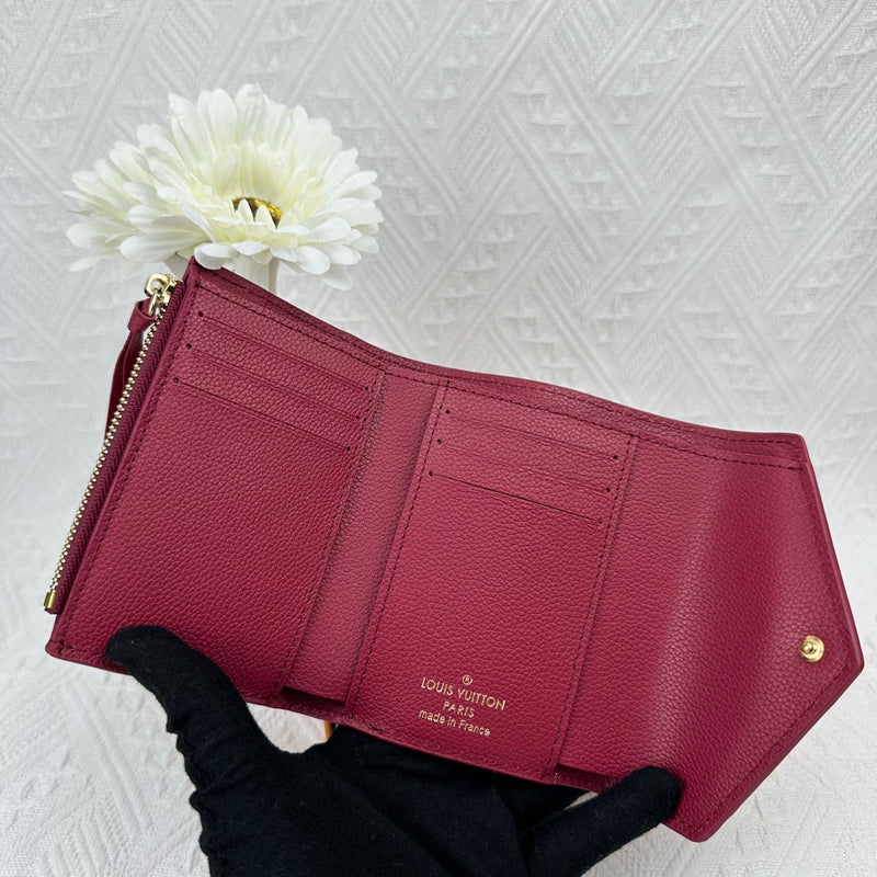 L-Luxurious Fashion Wallet – Sophisticated and Functional