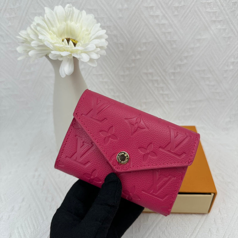 L-Luxurious Fashion Wallet – Sophisticated and Functional