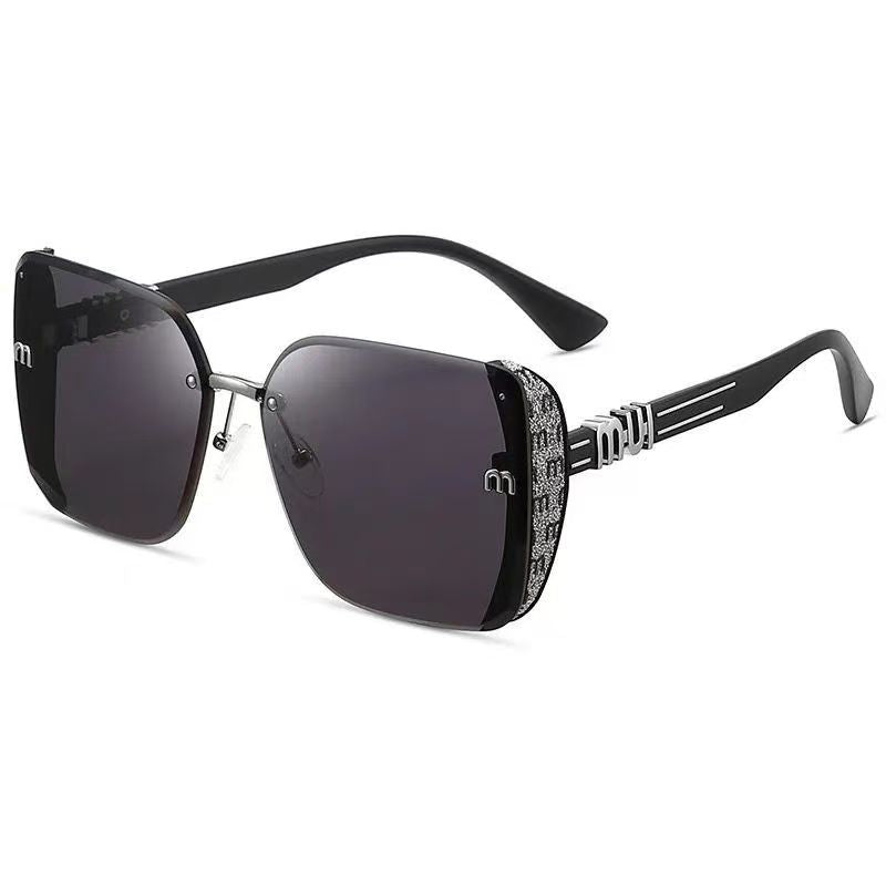 M - Snygga och mångsidiga solglasögon med hög upplösning